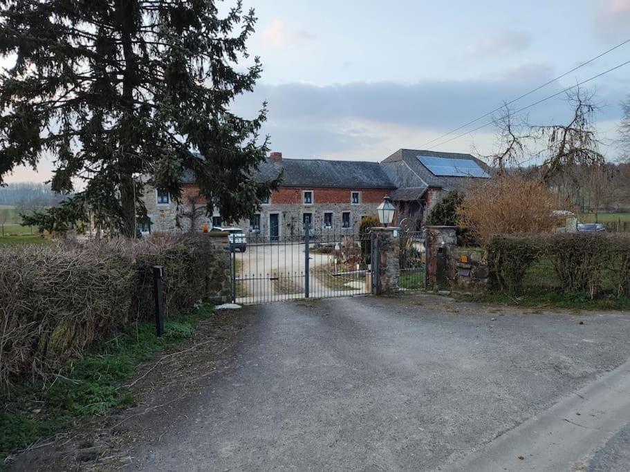 Le Champs Des Lievres Apartment Beaumont Exterior photo